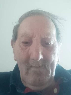 English men looking for love