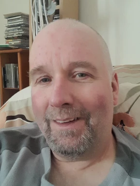 English men looking for love