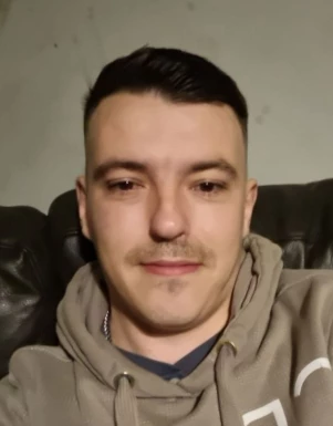 English men looking for love