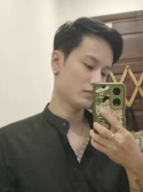 Foreign men for dating