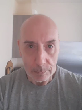 English men looking for love