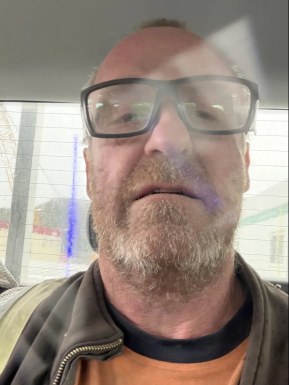 Canadian men looking for love