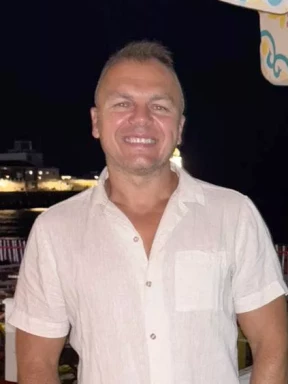 English men looking for love